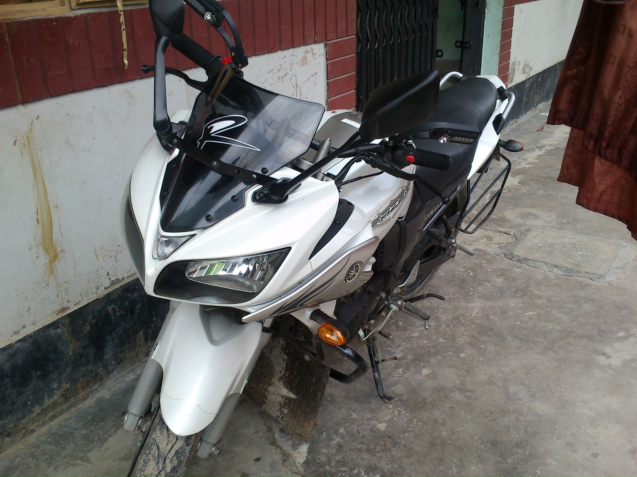 Yamaha Fazer White large image 0