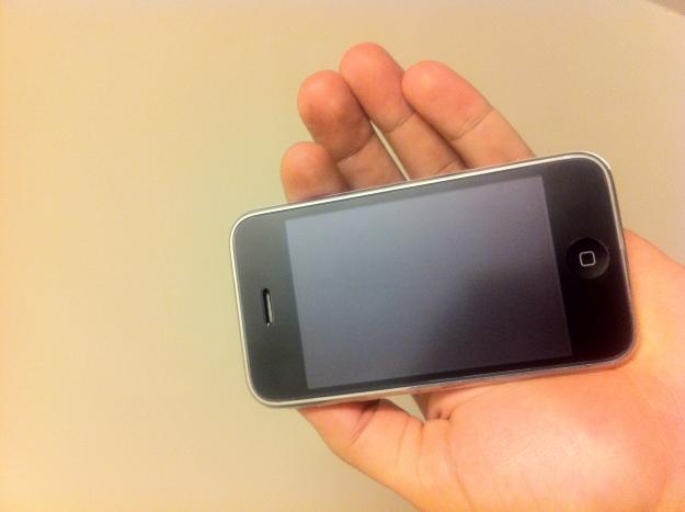 New...iPhone 3G 8GB large image 2