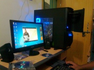 GAMING PC Core i7 GTX580 8GB RAM 22 LED etc. 