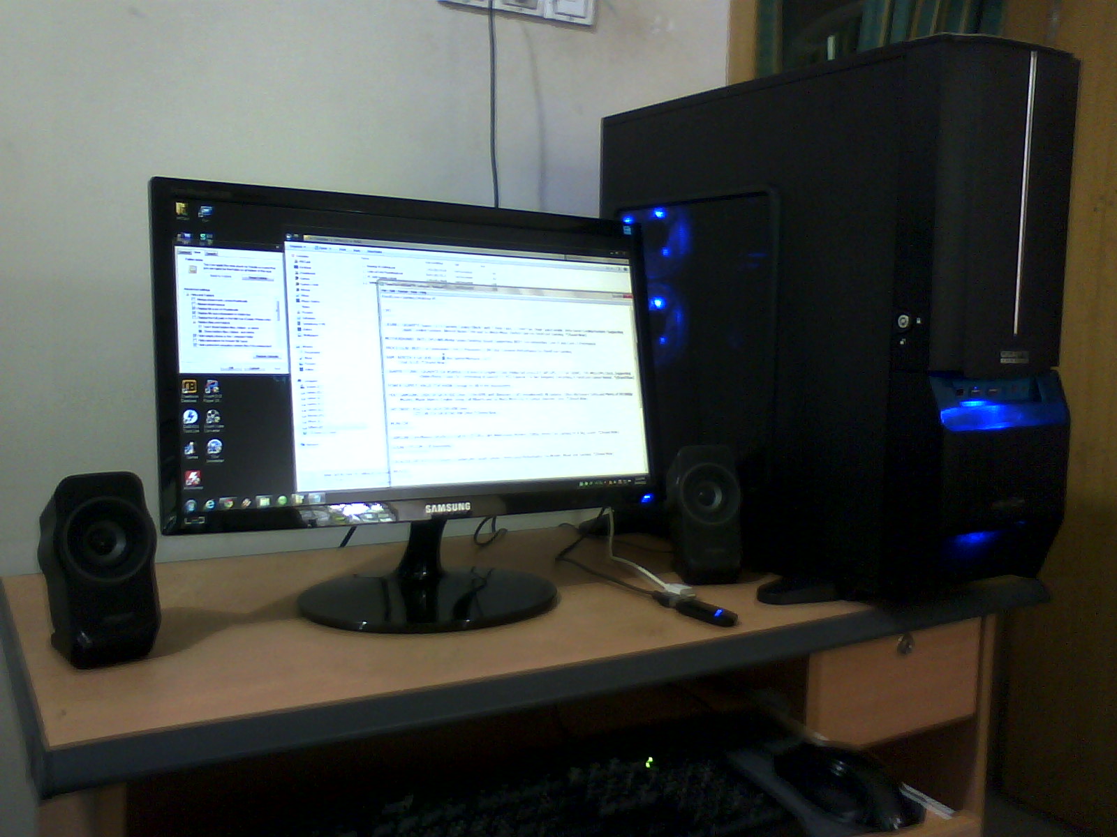 GAMING PC Core i7 GTX580 8GB RAM 22 LED etc.  large image 1