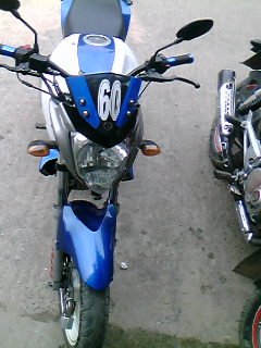YAMAHA fz-s WHITE N BLUE 6000 km RUN ONLY ORIGINAL PAPERS large image 0