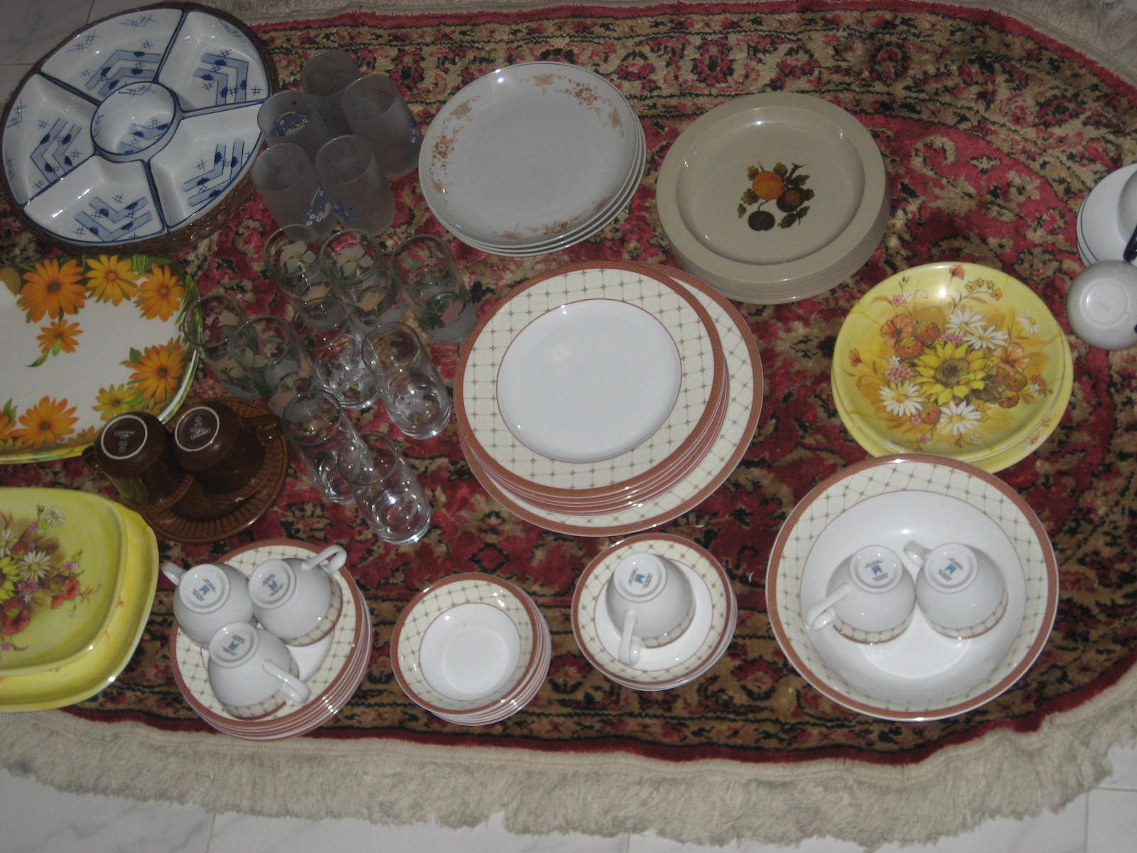 URGENT SALE Dishes Crockery large image 1