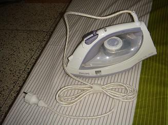 Philips Azur GC4620B Steam Glide Iron large image 1