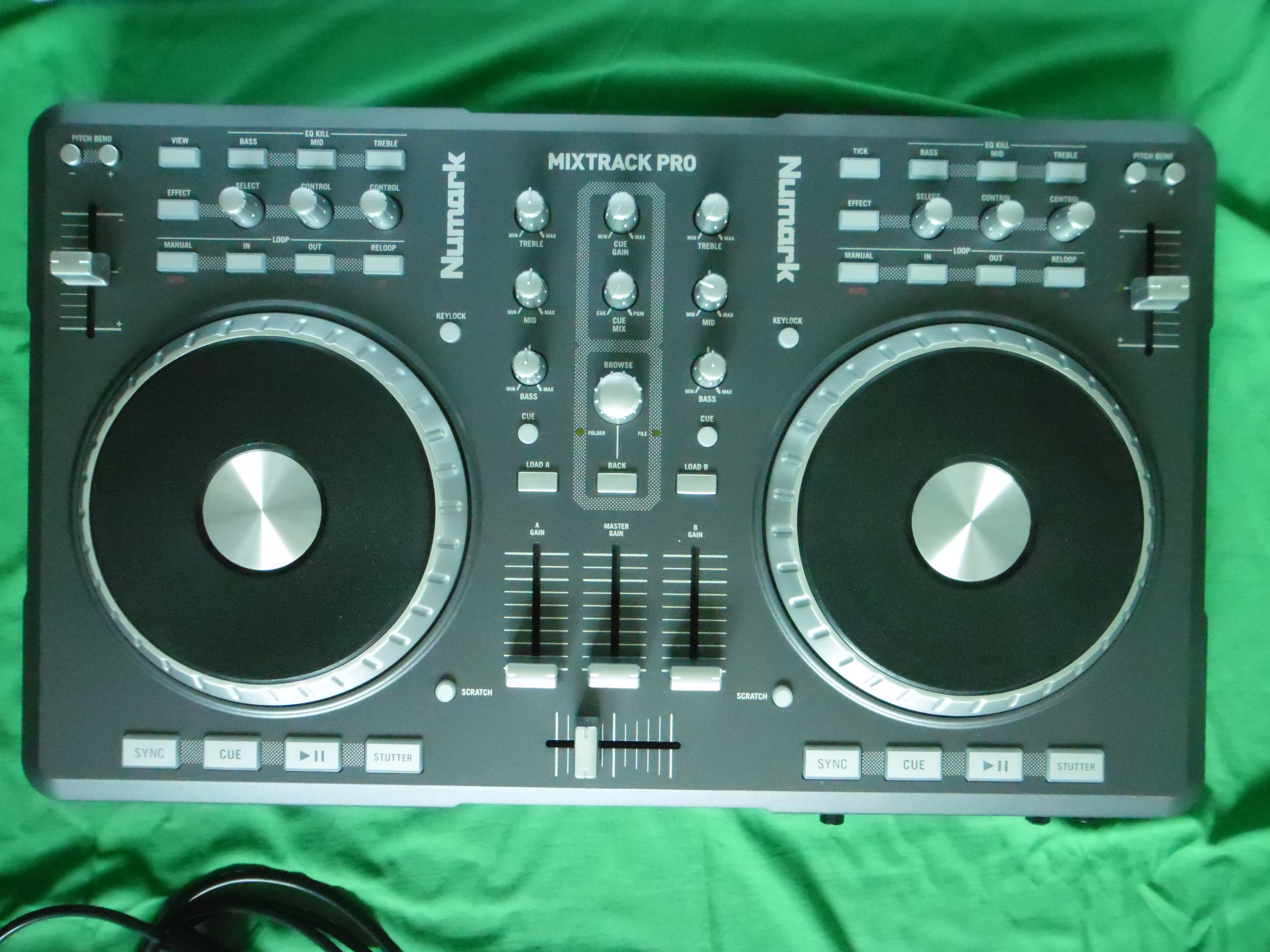 Brand New Numark Mixtrack Pro DJ Controller UK Product  large image 0