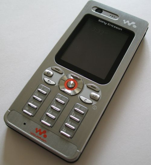 Sony Ericson W880i large image 0