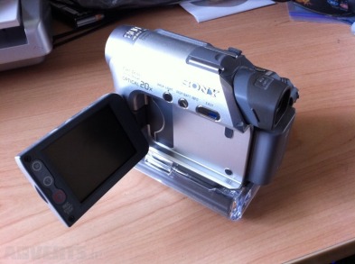 SONY Handycam DCR-HC32E Silver large image 0
