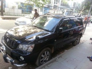 Toyota Kluger Model 2001 Registration 2005