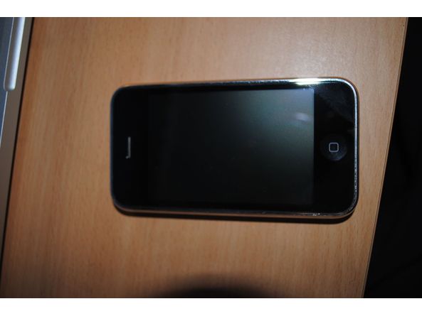 Iphone 3gs 16gb White Fresh condition not a single scratch large image 0