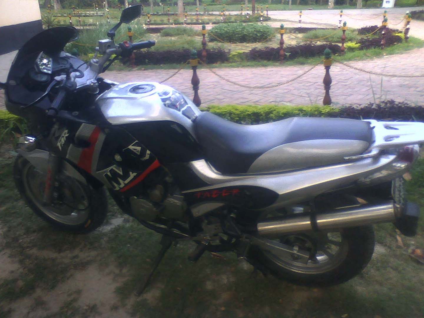 DRAGON HONDA 4 stroke 40km liter Paper OK Dhaka metro Ha- large image 2