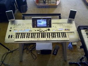 Yamaha Tyros 4 61 Key Keyboard large image 0