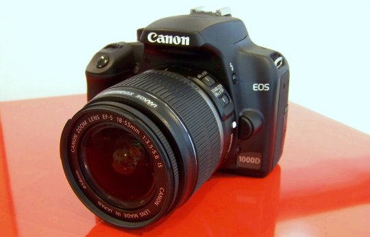 Canon 1000D 18-55mm 6months Used with BOX everything large image 0