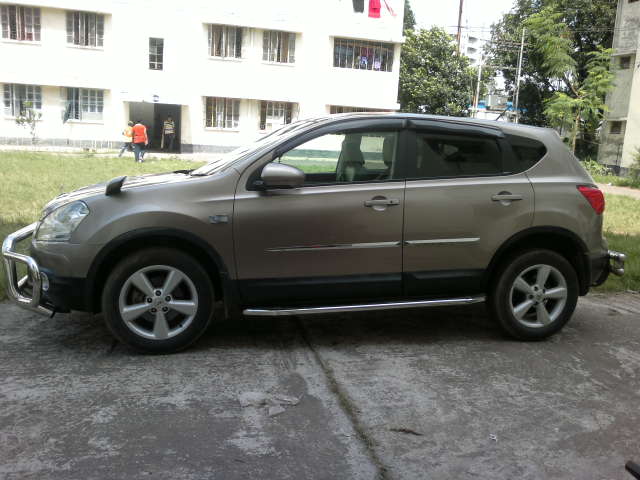 Nissan Dualis. 2012 registration. just like new.self driven large image 1