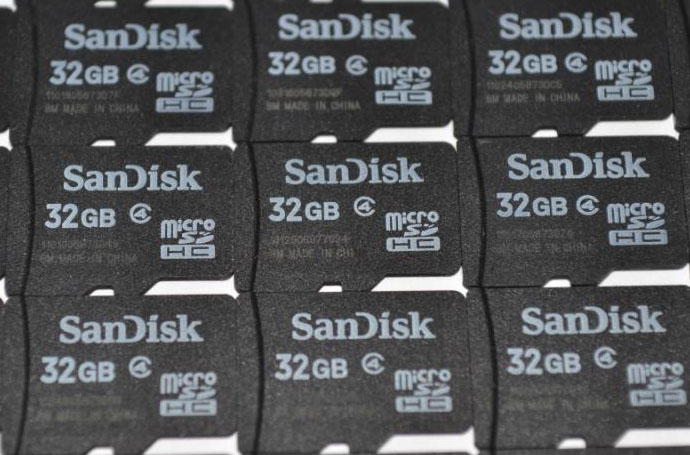 32GB SanDisk microSD card - Nokia Samsung HTC LG iPhone  large image 0