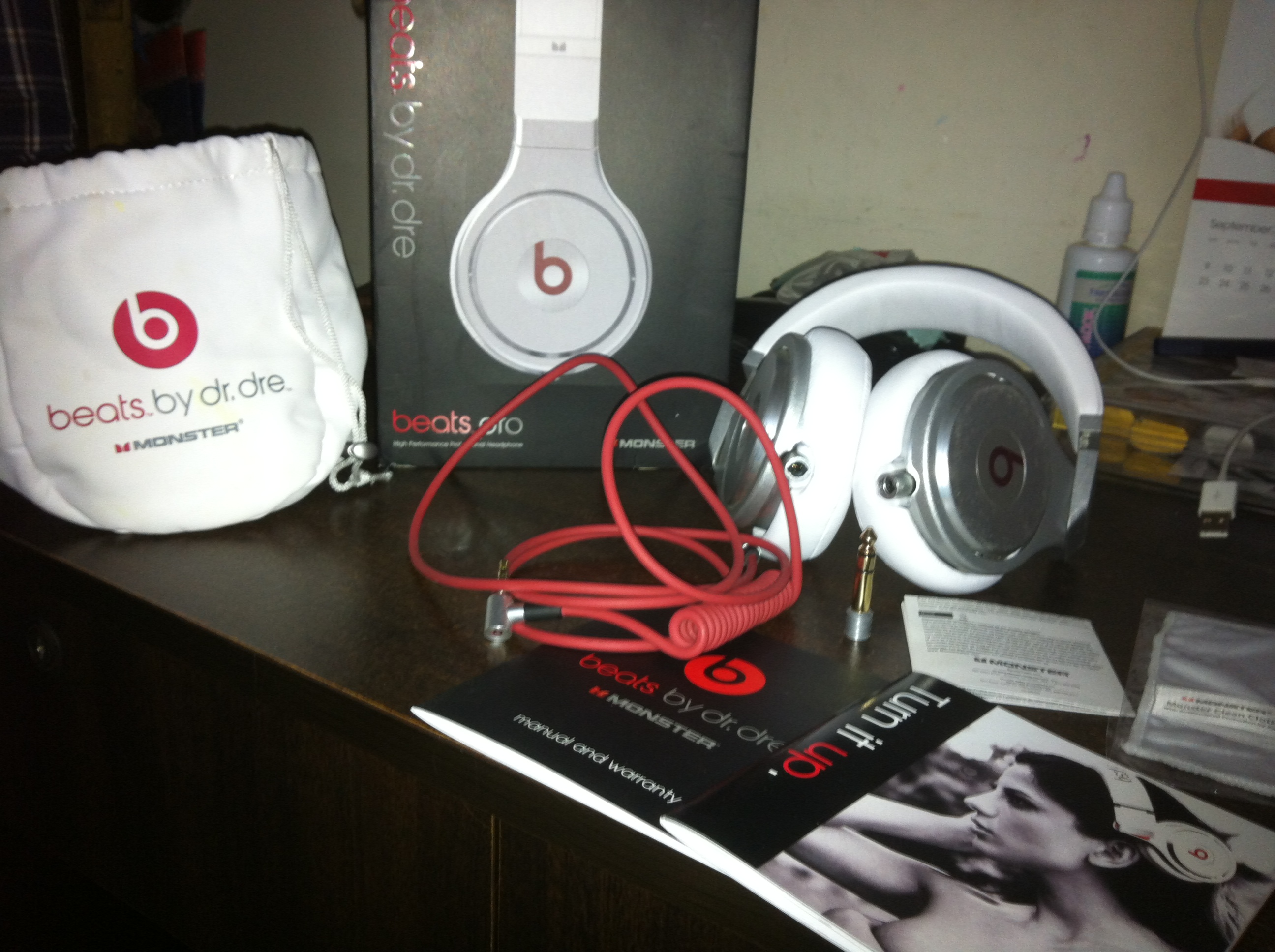 Beats Dr. Dre Monster Beats Studio Pro White original  large image 1