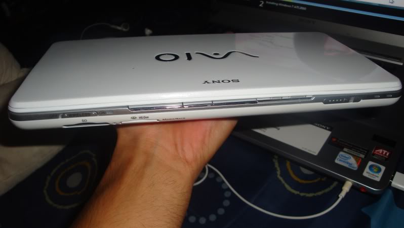 Sony Vaio Mini Laptop JAPAN MADE -3days used large image 3