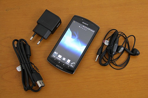 Sony Xperia Neo L Black 4 inch large image 0