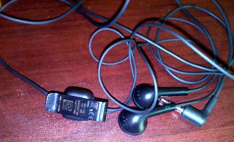 Nokia Original headset Came with Nokia Original Smart Phone. large image 0