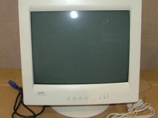 CTX VL700 17 . CRT MONITOR