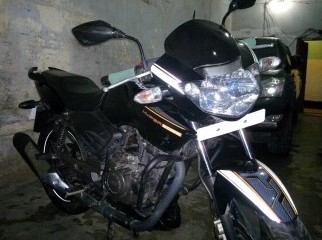 APACHE RTR 150 BLACK