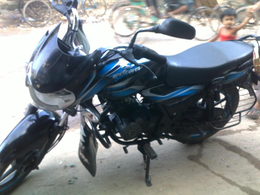 Urgent Bajaj Discover 100 cc bike sale large image 0
