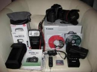 Canon EOS 5D Mark II 21MP DSLR Camera