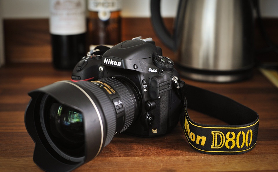 Nikon D800 Canon EOS 5D Nikon D3x Canon EOS 40D large image 0