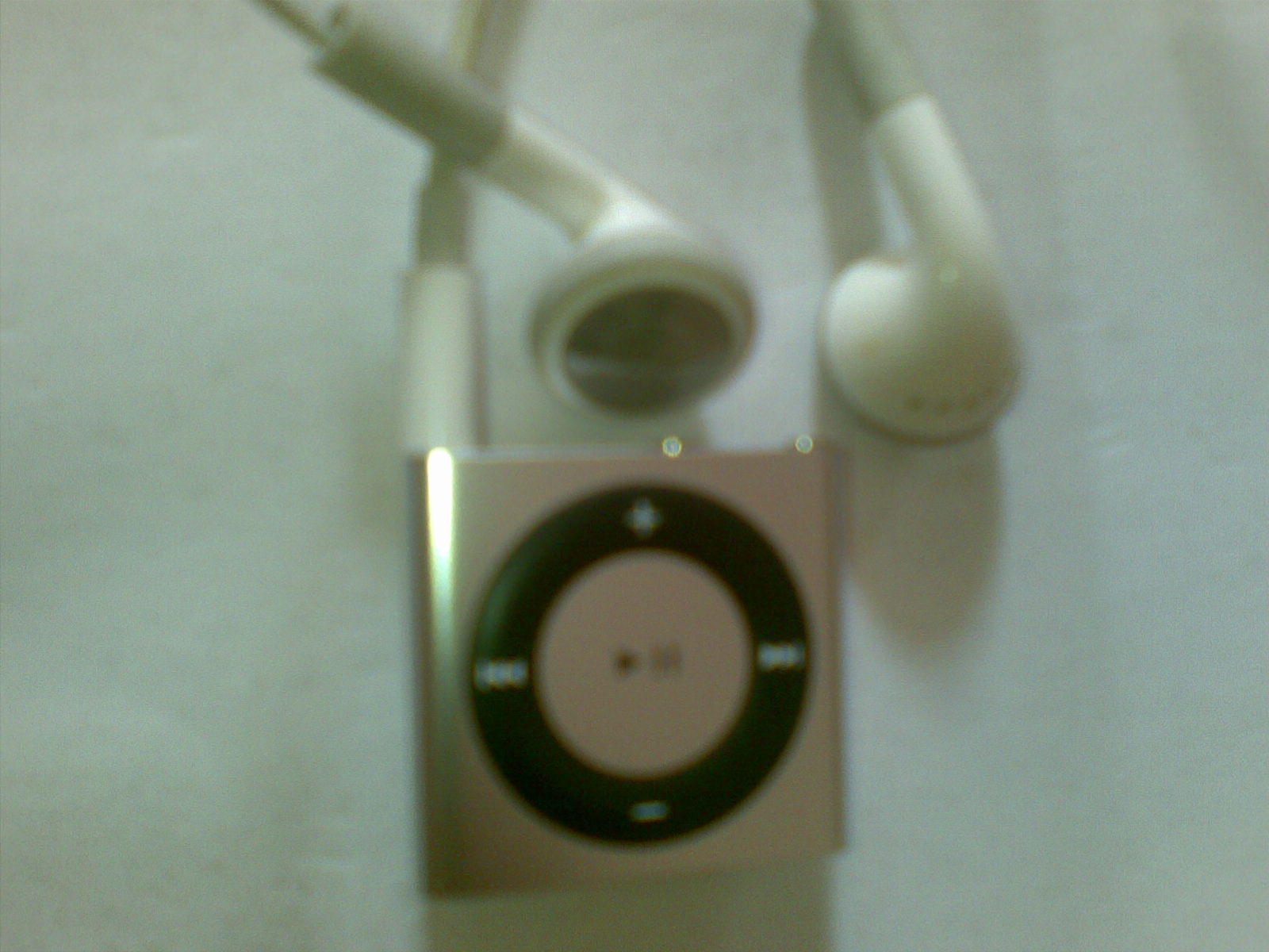 loest price ipod shuffle large image 0