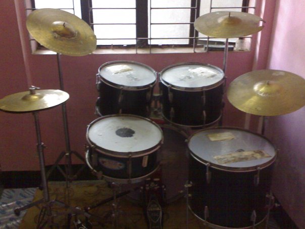 Iron Cobra Rolling Glide Double Pedal and Indian Tama Drums large image 0