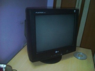 LG Flatron 17 CRT Monitor