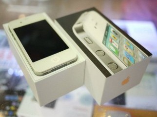I PHONE 4 32 GB STARTING PRICE