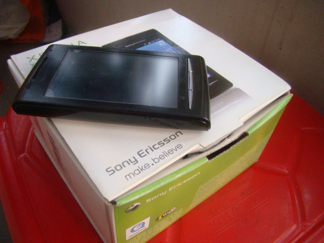 Sony ericsson X8 Android 2.3.7 Full Box and accesories large image 0