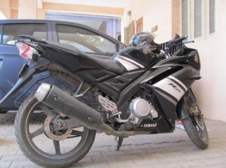 YAMAHA R-15 V-1 150CC