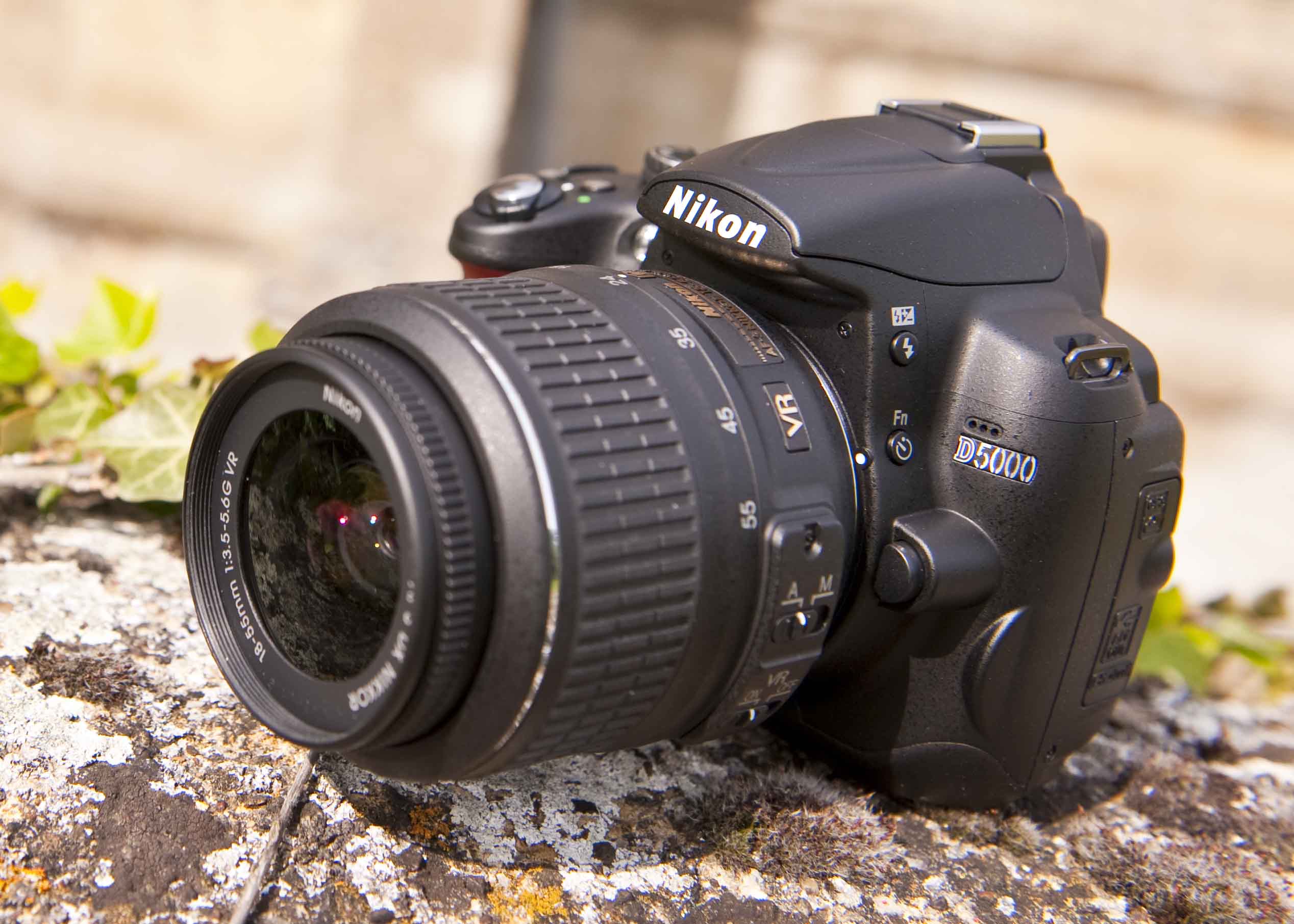 Nikon D5000 DSLR Urgent Sale large image 0