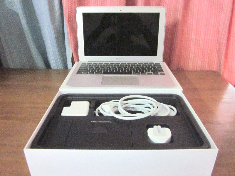 MacBook Air 11.6 1.7GHz 4GB 64GB large image 0