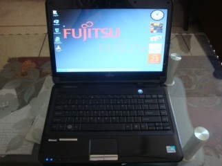 Fujitsu Lifebook LH530 14 Dual Core 320GB 2 GB DDR3 3 hours